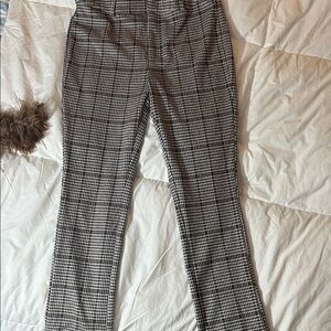 Free People Black and White Houndstooth Trousers. Retail $98